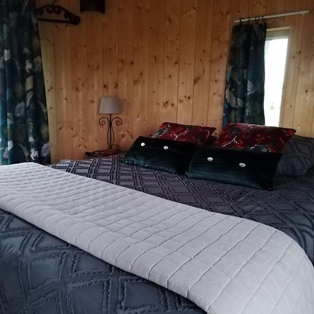 La Tour De Ver Gite Atypique Possibilite Table D'Hotes Sur Reservation Exterior foto