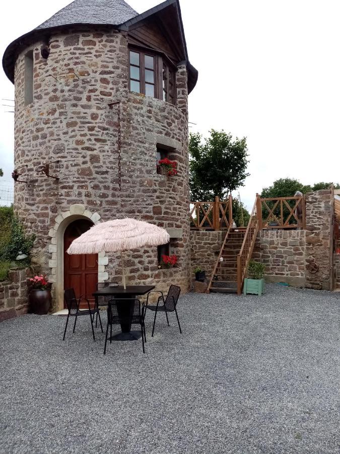 La Tour De Ver Gite Atypique Possibilite Table D'Hotes Sur Reservation Exterior foto