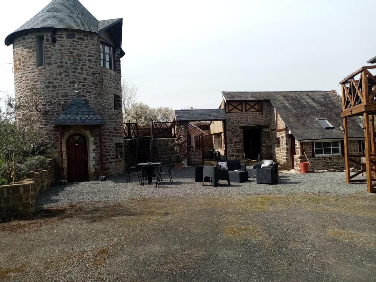 La Tour De Ver Gite Atypique Possibilite Table D'Hotes Sur Reservation Exterior foto